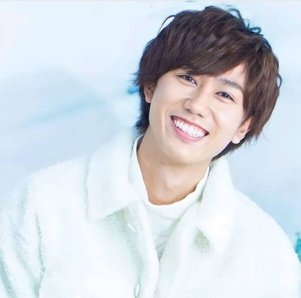 SnowManの家族構成とは？父母や兄弟との面白エピソードも！