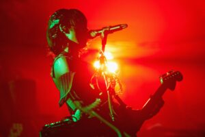 ずっと真夜中でいいのに。(ずとまよ)のACAねの正体は？本名や年齢、新潟出身との噂などについて考察！