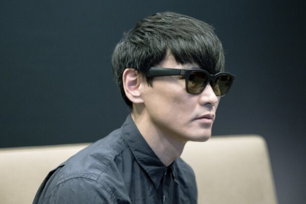 サカナクション 山口一郎のファッションについて紹介！愛用のメガネやヘッドホンは？