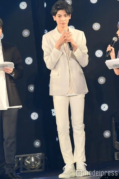 SnowManメンバーの身長一覧!身長高い順ランキング発表