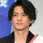 キンプリ(king&prince)平野紫耀紅白のパーマが似合わない？森田剛リスペクトの影響という噂？