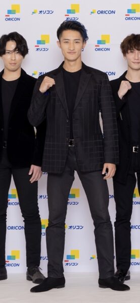 SnowManの足の長さは?「ほぼ脚」と言われるメンバーも?!