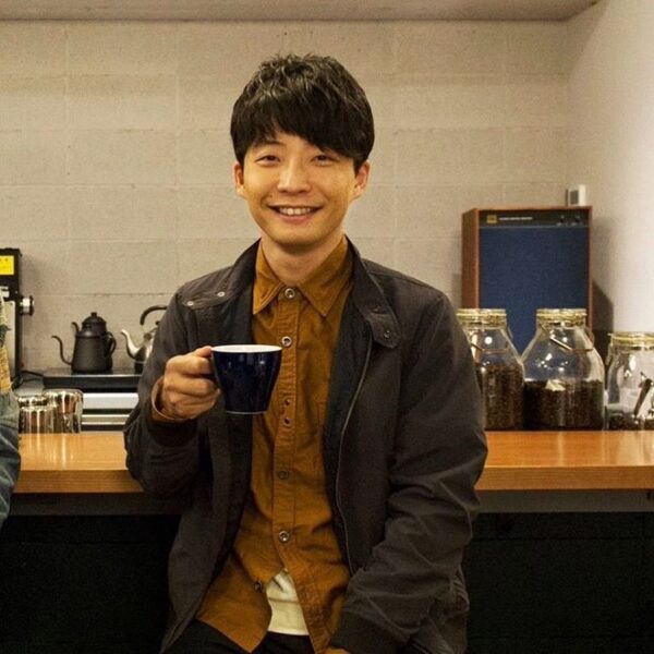 星野源のインスタ!新垣結衣とのカフェデート匂わせ?コーヒー?実家はジャズ喫茶!