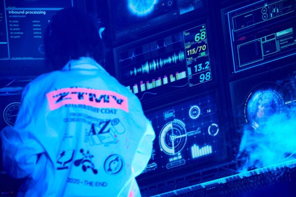 ずっと真夜中でいいのに。(ずとまよ)の歌詞は意味不明？それとも天才的！？