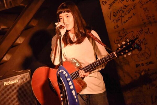 あいみょんの家族構成！父親、母親、兄弟はどんな人？家族写真はある？