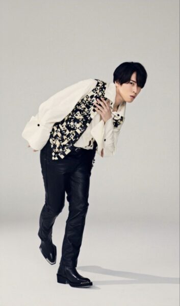 SnowManの足の長さは?「ほぼ脚」と言われるメンバーも?!