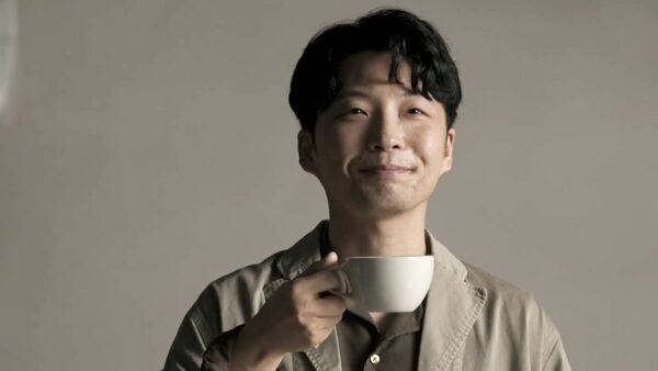星野源のインスタ!新垣結衣とのカフェデート匂わせ?コーヒー?実家はジャズ喫茶!
