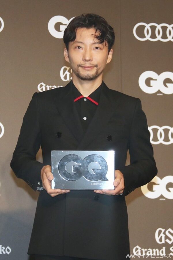 星野源の髭伸ばしは似合わない？髭を伸ばした理由は？ガッキーからの影響？