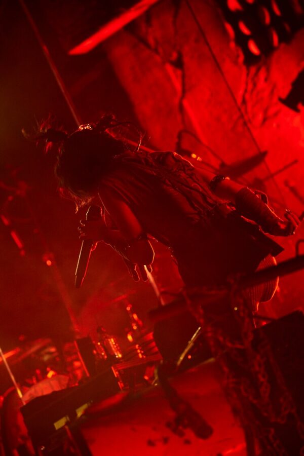 ずっと真夜中でいいのに(ずとまよ)への嫌い、下手、歌詞が意味不明、気持ち悪いなどアンチ意見や炎上について