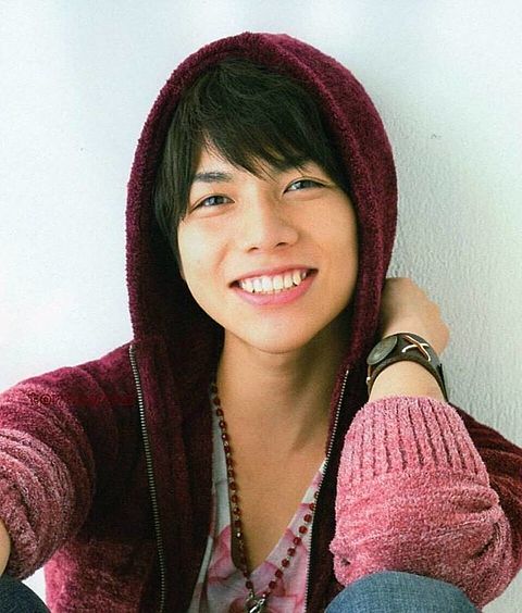 ジャニーズwest歌上手い順ランキング！三銃士の実力・歌声分析！