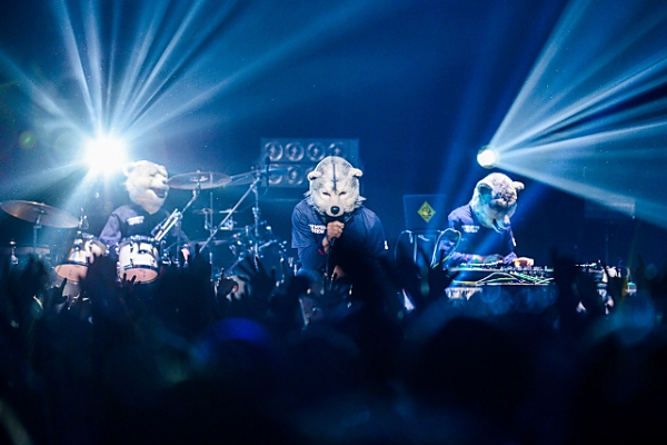 MAN WITH A MISSION(マンウィズ) 顔隠す理由はなぜ?ライブ用マスクでも暑くないの?