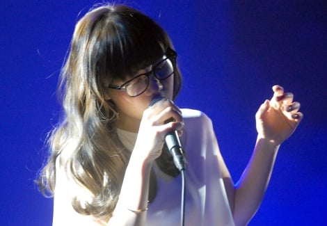 Aimer(エメ)のプロフィールに迫る!本名や年齢・結婚してるか・父親がベーシストという話も?