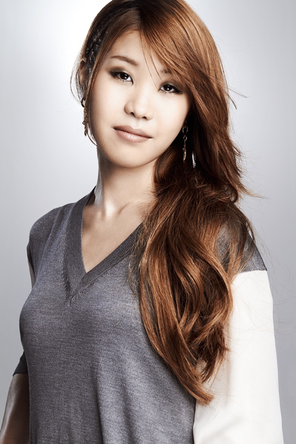 Aimer(エメ)のプロフィールに迫る!本名や年齢・結婚してるか・父親がベーシストという話も?