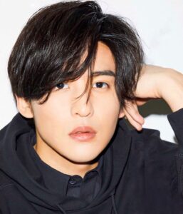 スノーマン(SnowMan)目黒蓮のかっこいい髪型は？ヘアスタイルを画像で紹介！