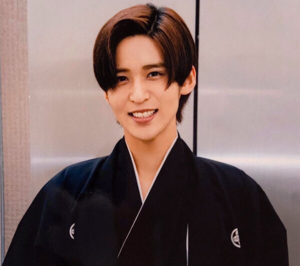 スノーマン(SnowMan)目黒蓮のかっこいい髪型は？ヘアスタイルを画像で紹介！