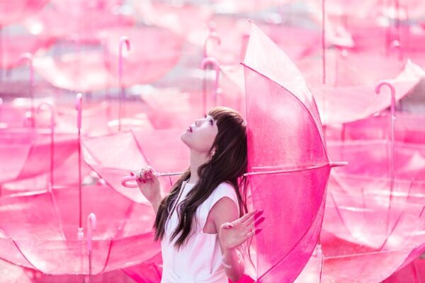 Aimer(エメ)の凄さは声！周波数のゆらぎが特徴的で日本に数人しかいないレベル！