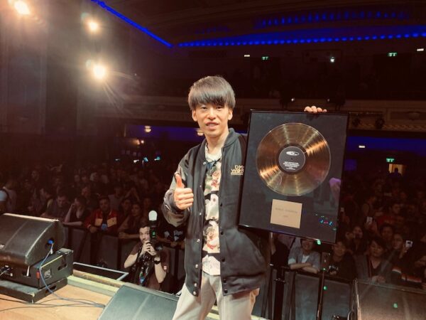 クリーピーナッツ(Creepy Nuts)はなぜ人気?好きな理由や魅力に迫る!