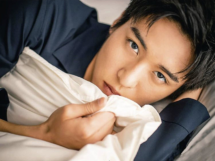 スノーマン(SnowMan)目黒蓮はチャンミンと松坂桃李に似ている?似ているといわれる芸能人をまとめて紹介!