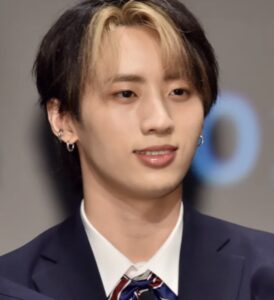 許豊凡(シュウフェンファン)は慶應ボーイでバイト先はスタバ？