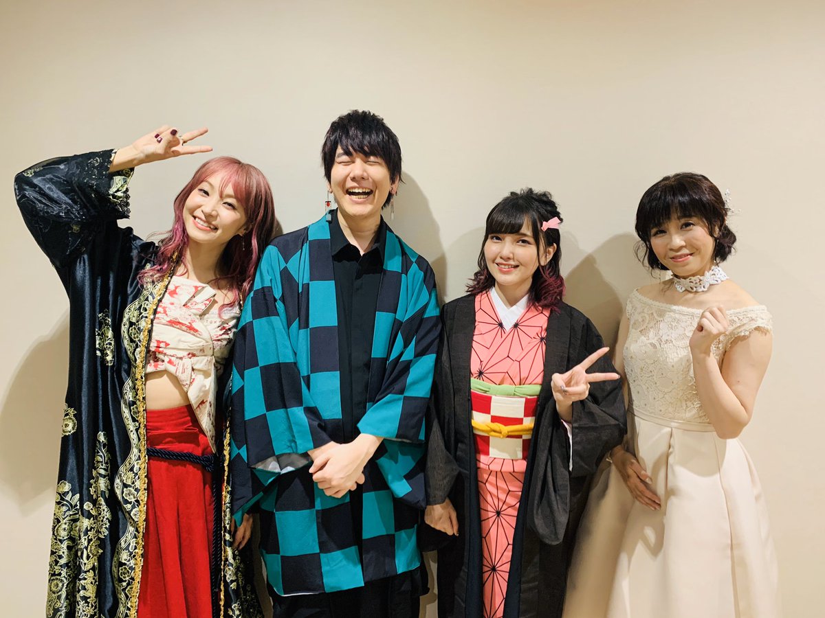 LiSAの歌い方が嫌いな人もいる?苦手な理由とアニメの主題歌が変わったのは何故?