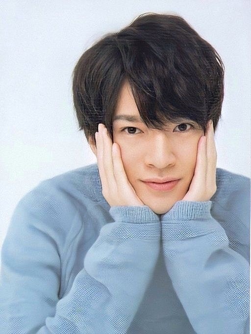 スノーマン(snowman)深澤辰哉と俳優の柄本佑は似てる？他にも似てる芸能人はいるのか調査！