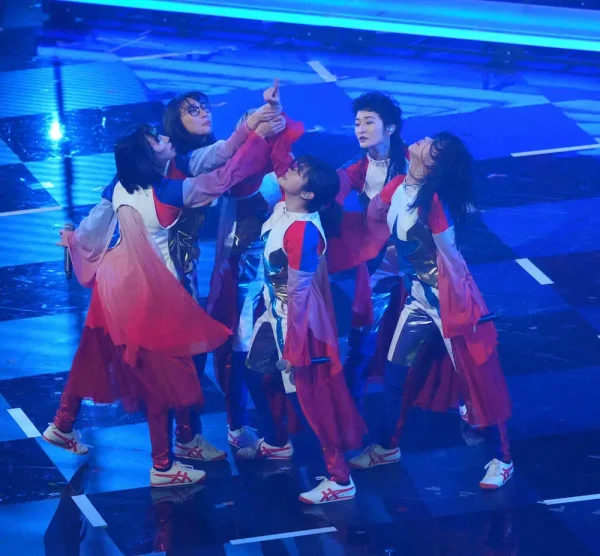 BiSHの衣装まとめ!ダサい衣装や、やばい衣装もある?