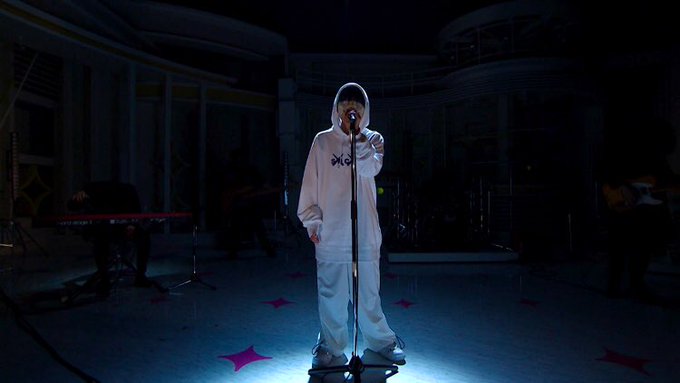 yamaマスクの下の顔が美人な説を徹底解説！誰？新しい顔写真が発表された