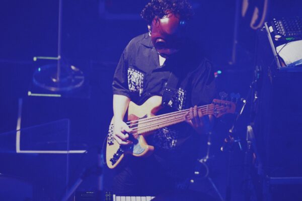 yamaのバンドメンバー(サポートメンバー)、プロデューサーについて！所属事務所は？