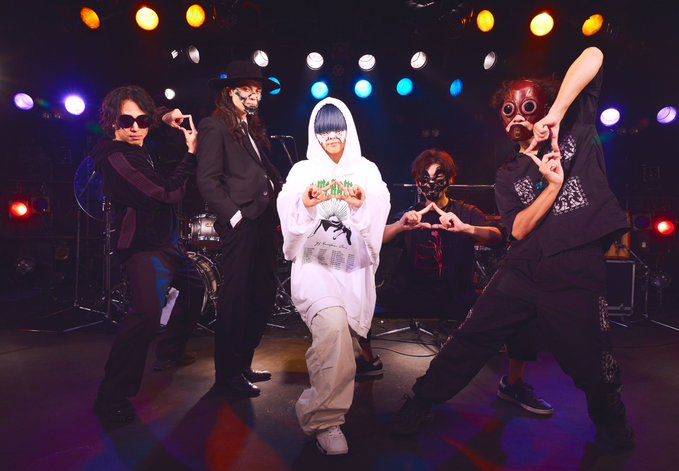 yamaマスクの下の顔が美人な説を徹底解説！誰？新しい顔写真が発表された