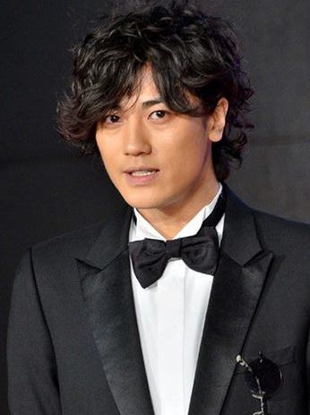 KAT-TUN(カトゥーン)の元メンバーの脱退理由まとめ!脱退した順番も!