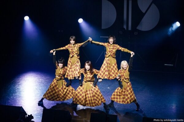 BiSのライブはやばい？客席へダイブでアイドルに触れる過激ライブ