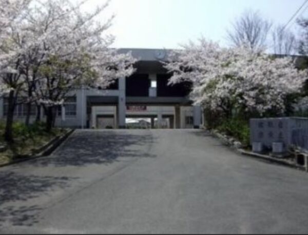 なにわ男子長尾謙杜の中学・高校はどこ?大学進学した?気になる学歴を調査してみた!