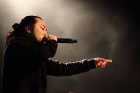 クリーピーナッツ(Creepy Nuts)のすごい歌詞考察！韻やばいし名言も多数！