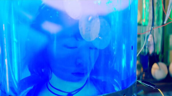 水曜日のカンパネラ初代ボーカルコムアイの脱退理由は？現在は何してる？