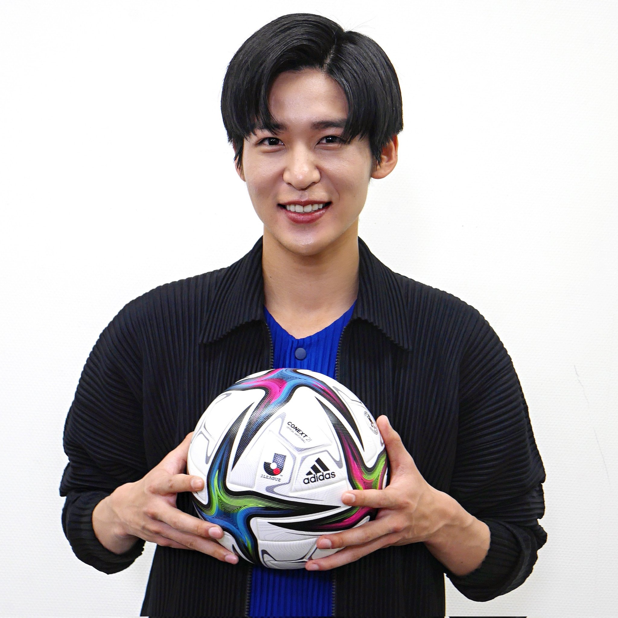 スノーマン(snowman)目黒蓮の小学時代・中学時代大紹介!!卒アルは??サッカーの経歴は?!