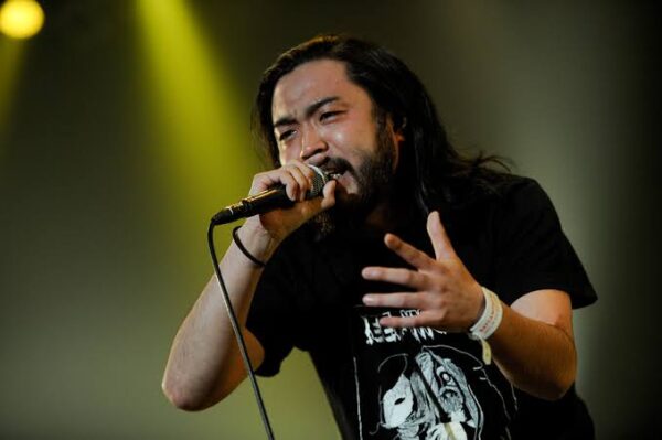 クリーピーナッツ(Creepy Nuts)のすごい歌詞考察！韻やばいし名言も多数！