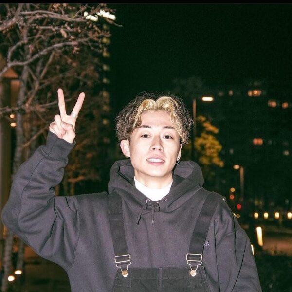 コムドットの魅力は？なぜ人気でなぜ伸びた？売れた理由を解説してみた