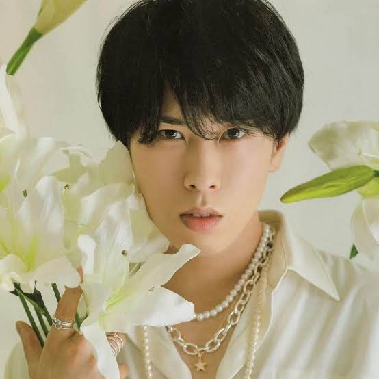 SnowManメンバー女性の好きな服装！2022年最新版！