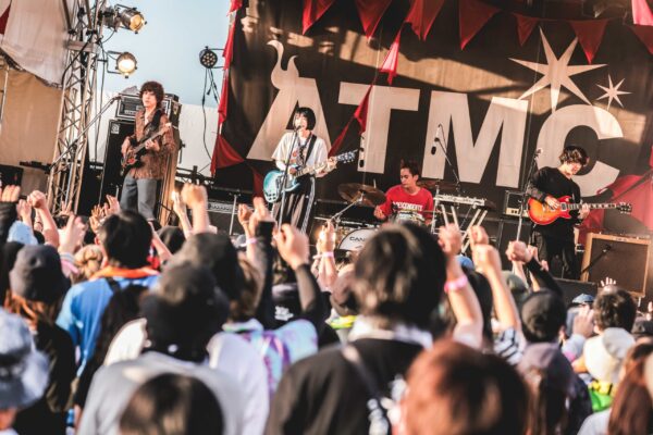 ano(あのちゃん)の実家や家族構成について!父親は元バンドマン!?