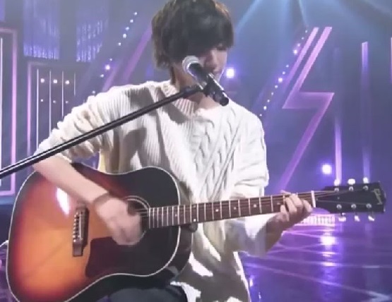 なにわ男子 道枝駿佑の特技はギター弾き語り?ギターのメーカーや種類は?