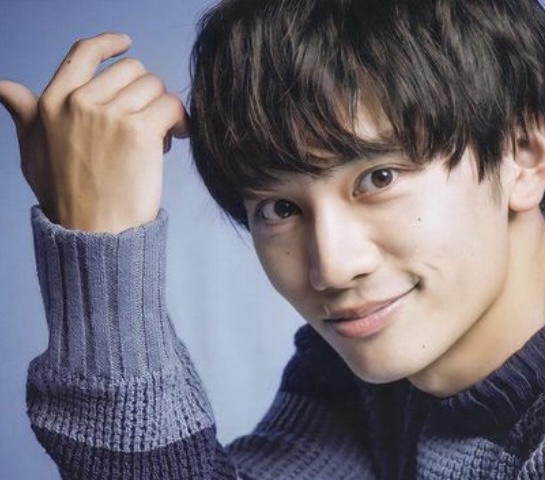 なにわ男子藤原丈一郎はライブ中ステージから落ちたって本当？転倒した？怪我は？