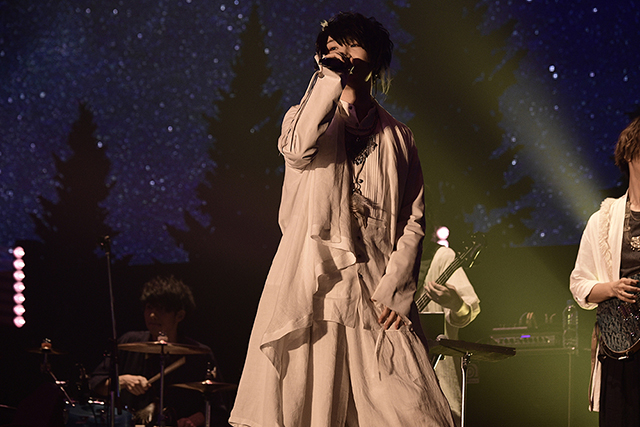 そらるのライブに行く時の服装・持ち物って?ペンライトの色も調査しました!